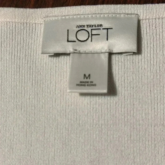 Ann Taylor Loft Simple White Light Weight Sweater Type Top. 3/4 Sleeve. Size Med - Picture 5 of 6